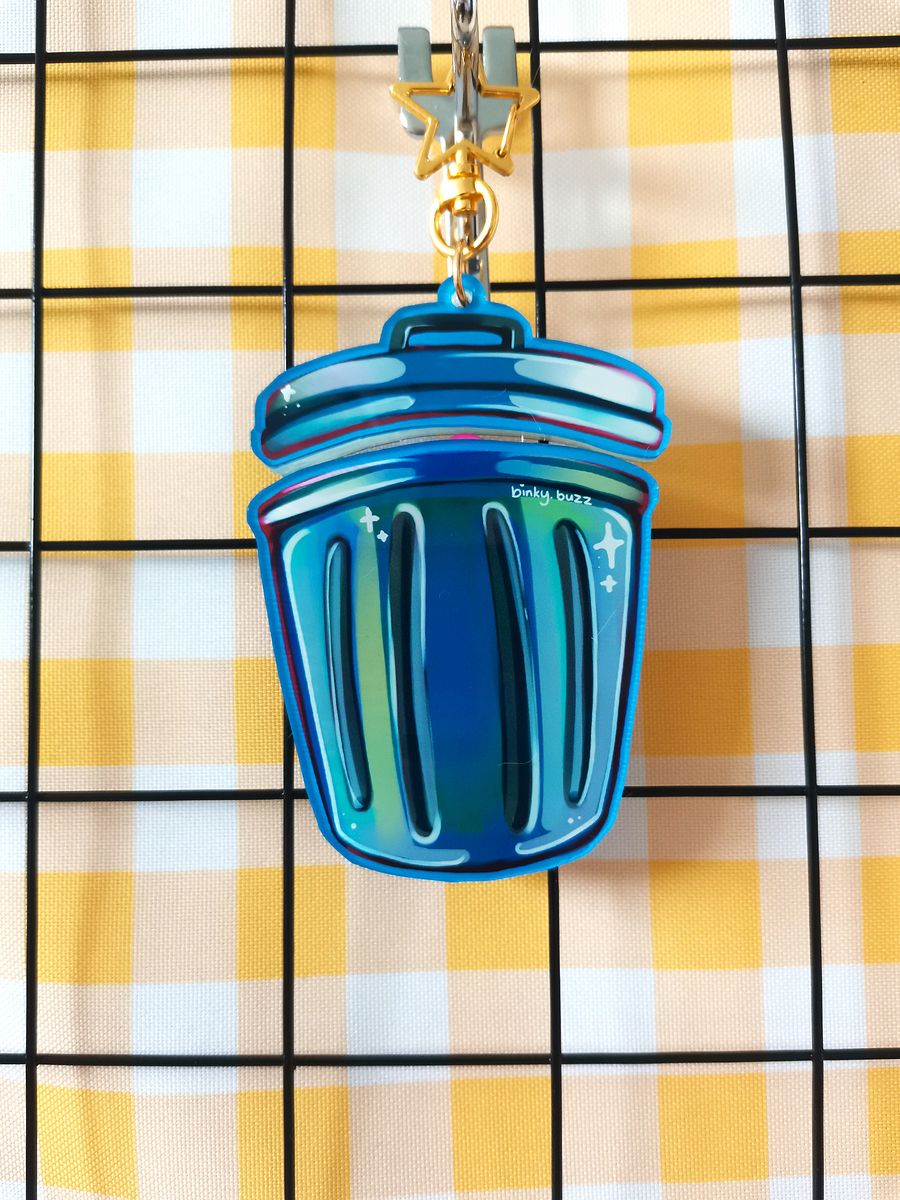 Pizza Raccoon Opening Trash Charm product image (2)