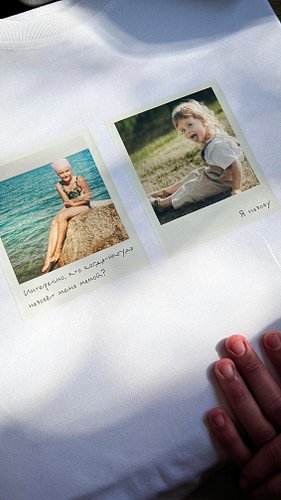 Ти колись була маленькою дівчинкою…
Тепер ти — мама 🤱🏻
І цей подарунок — футболка з твоїми дитячим фото і фото твого малюка —...