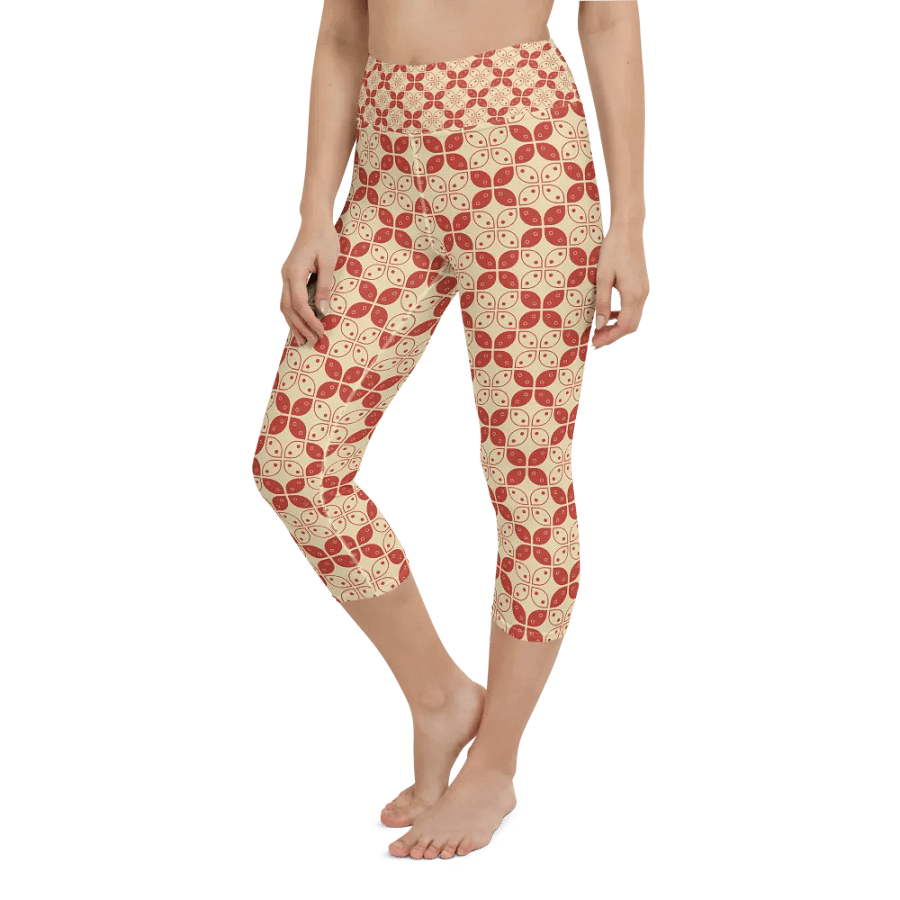 Batik Kawung Capri Yoga Leggings product image (7)