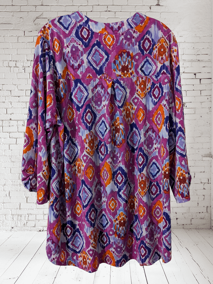 2X Wild Diamonds V-Neck Quarter Sleeve Top product image (2)