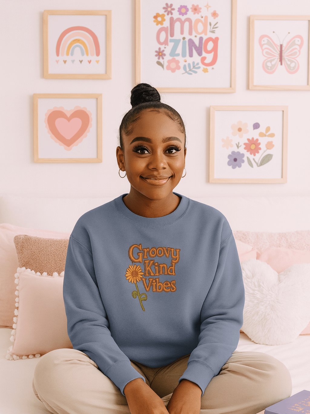 GROOVY KIND VIBES Sweater product image (1)