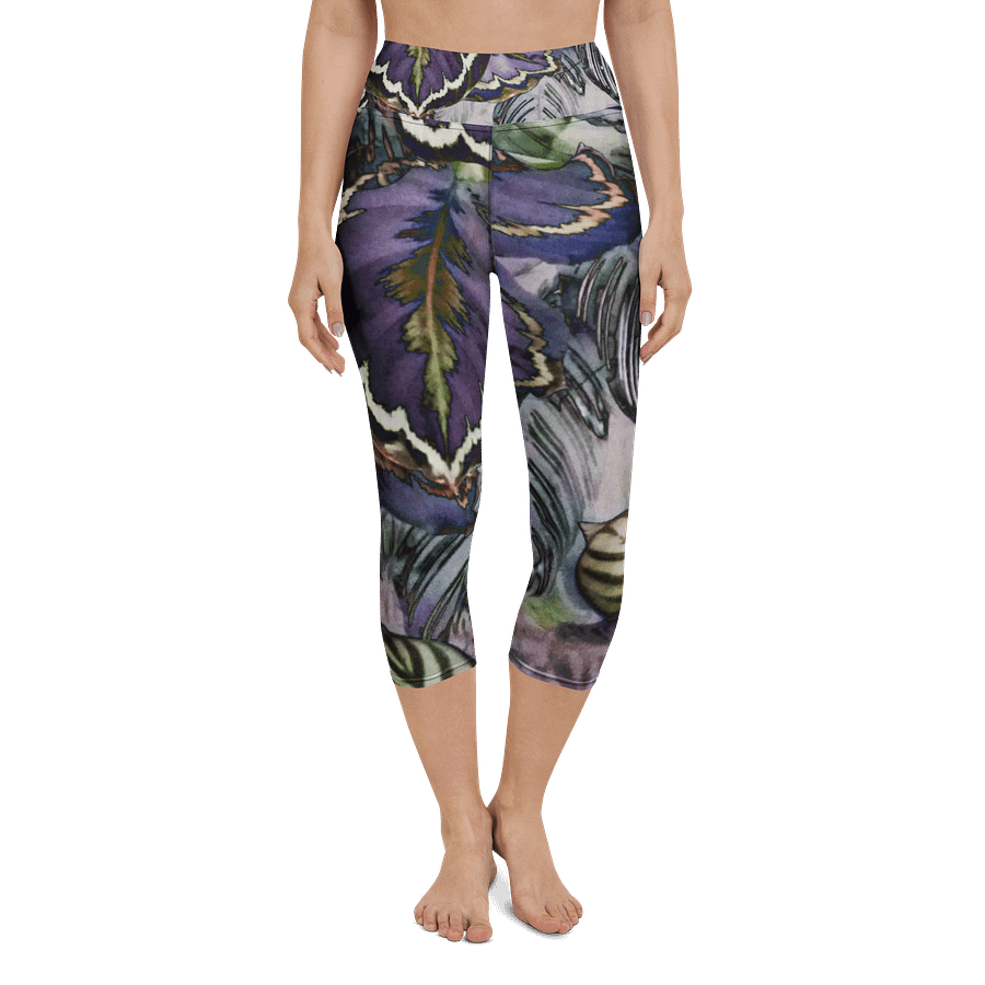 Purple Leaves Capri Leggings product image (4)