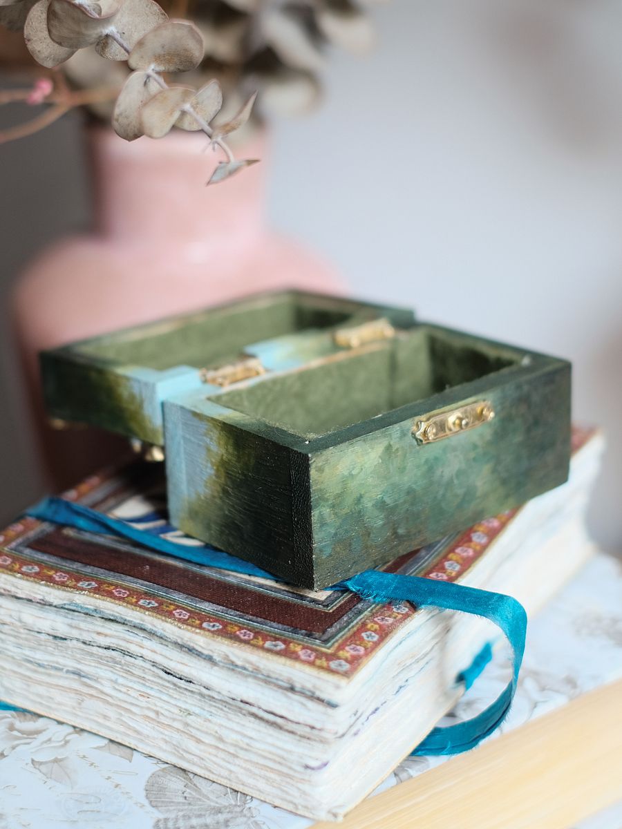 Daydreaming Cottage Jewelry Box product image (5)