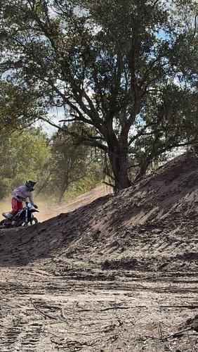 Had the opportunity to ride one of the coolest backyard tracks I’ve ever seen. Thanks to our friends over at LAWrapz for the ...