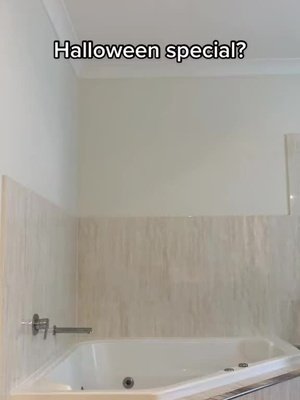 #onthisday I got no costumes to redo this so reposting.halloween is near #halloween #fun #auatralian #mirrordash #bearded 