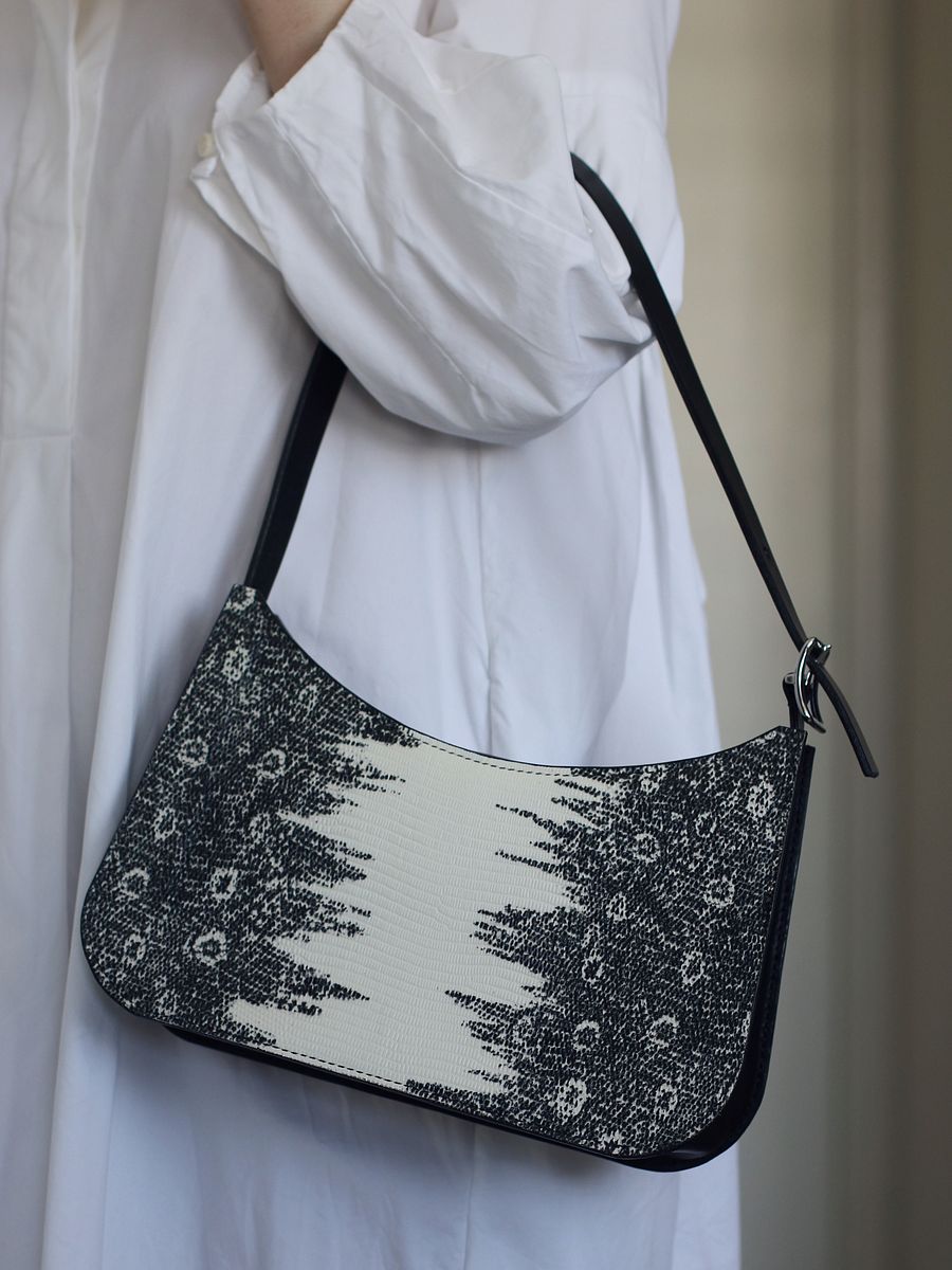 Lizard-embossed Leather Shoulder Bag – S product image (3)