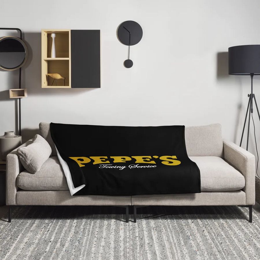 Pepe's Tow Blanket - Black product image (1)