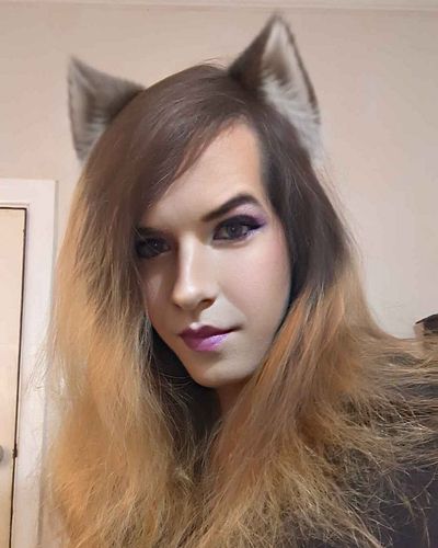 Wanted to start doing set's of outfits & make up I enjoy every week. Especially since I've been trying out new make up techni...