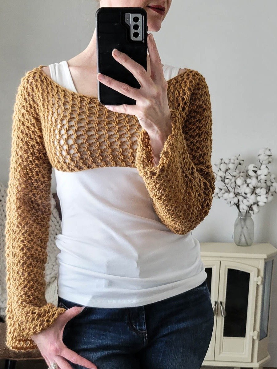 Lace Crop Top Knitting Pattern - Midsummer product image (1)
