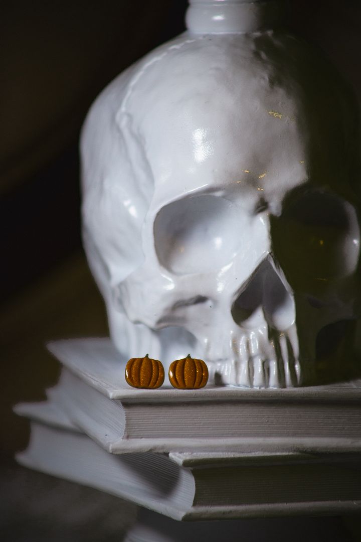 Gold Pumpkin Studs V1 product image (1)