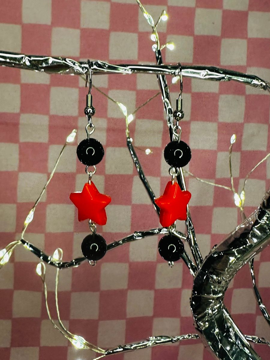 Red Star Earrings product image (1)