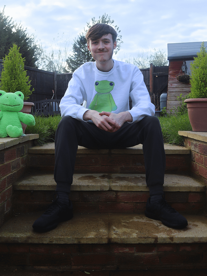 Peepo Sweater product image (1)