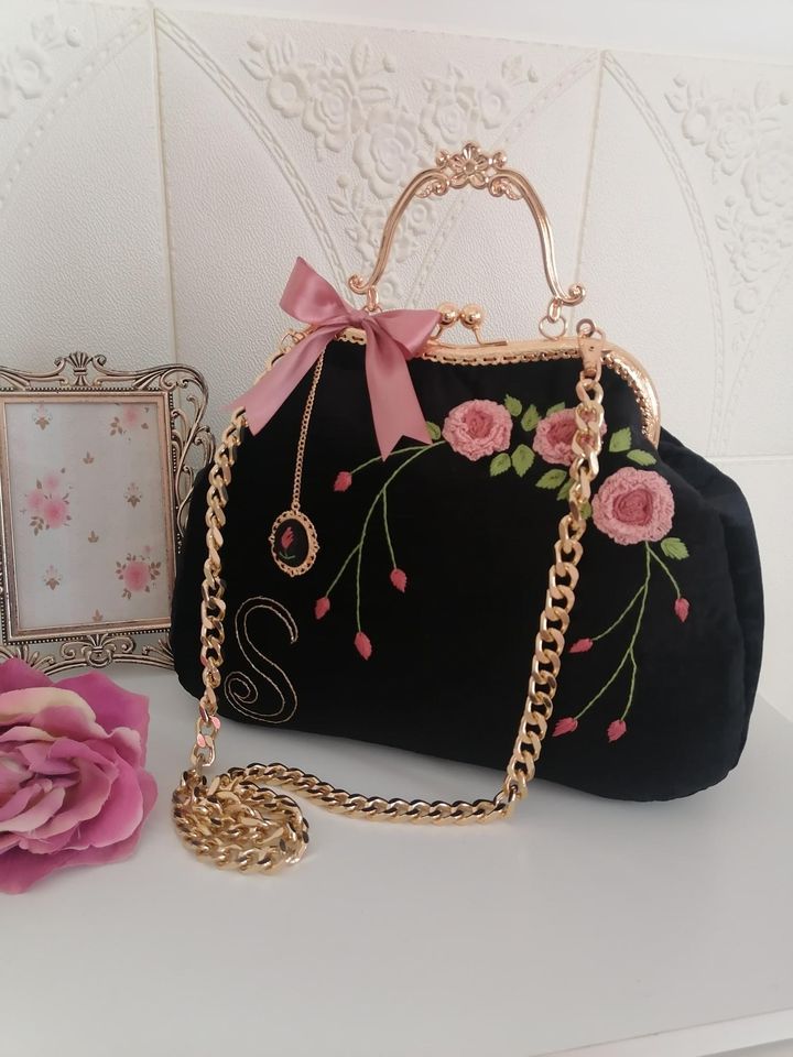 Black velvet handbag product image (5)