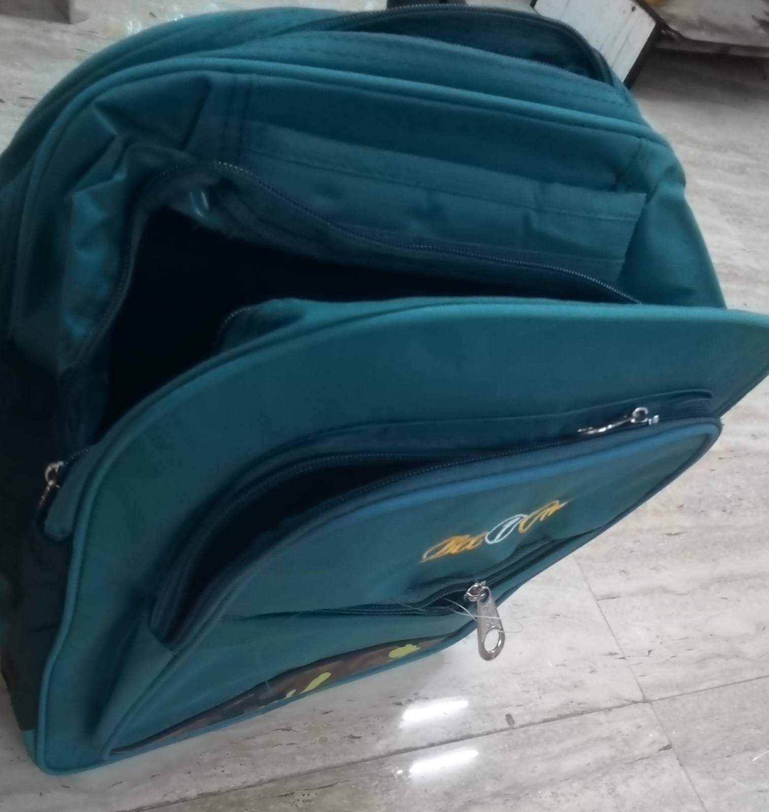 school bag product image (2)