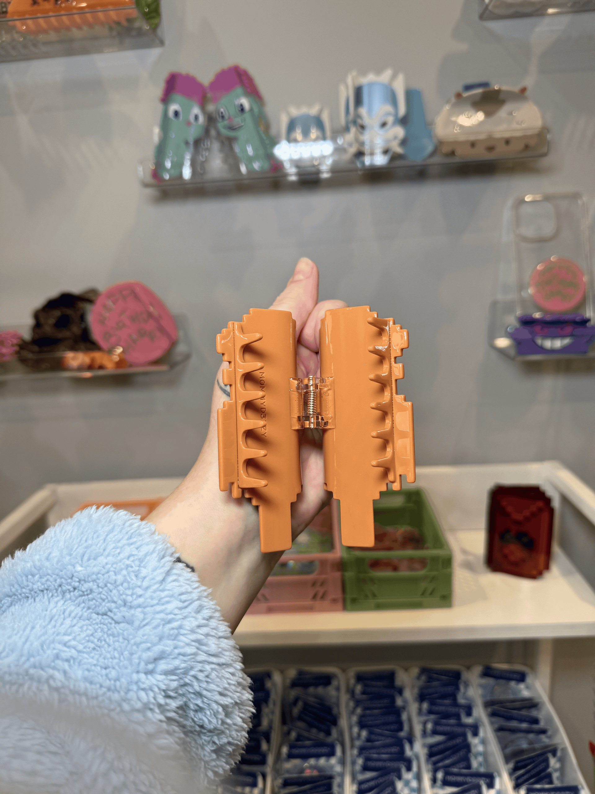 SCARECROW HAIR CLAW product image (2)