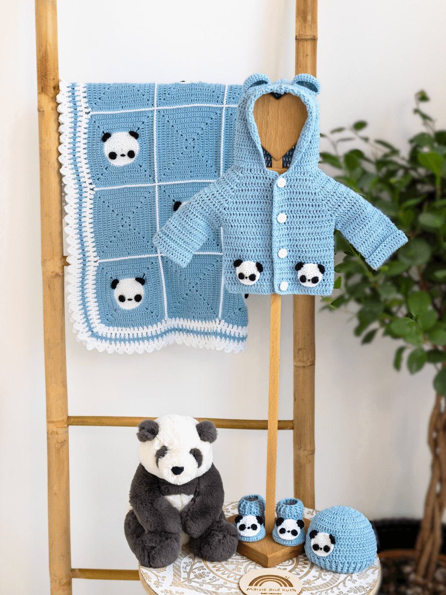Crochet Pattern: Easy Panda Baby Booties product image (11)