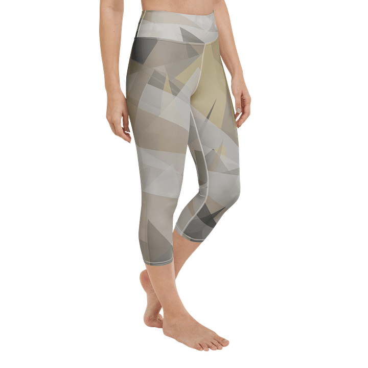 Geometric Fusion All-Over Yoga Capri Leggings product image (2)