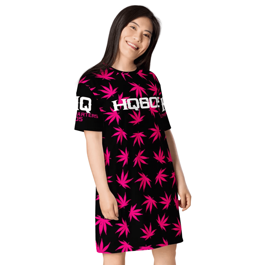 HempQuarters Pink Marijuana Night Shirt product image (7)