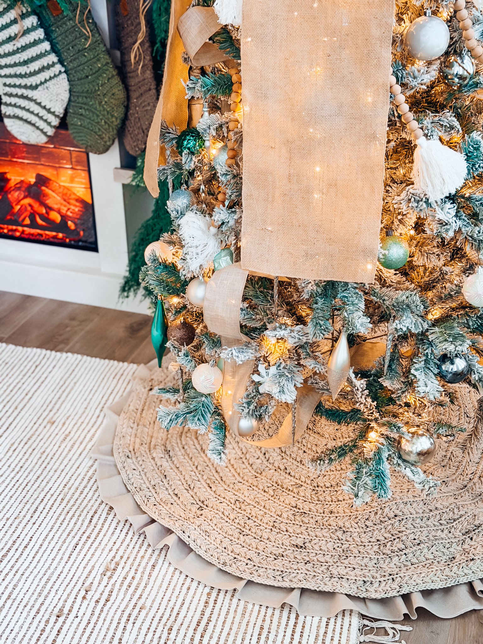 Wheat Stitch™ Crochet Tree Skirt product image (9)