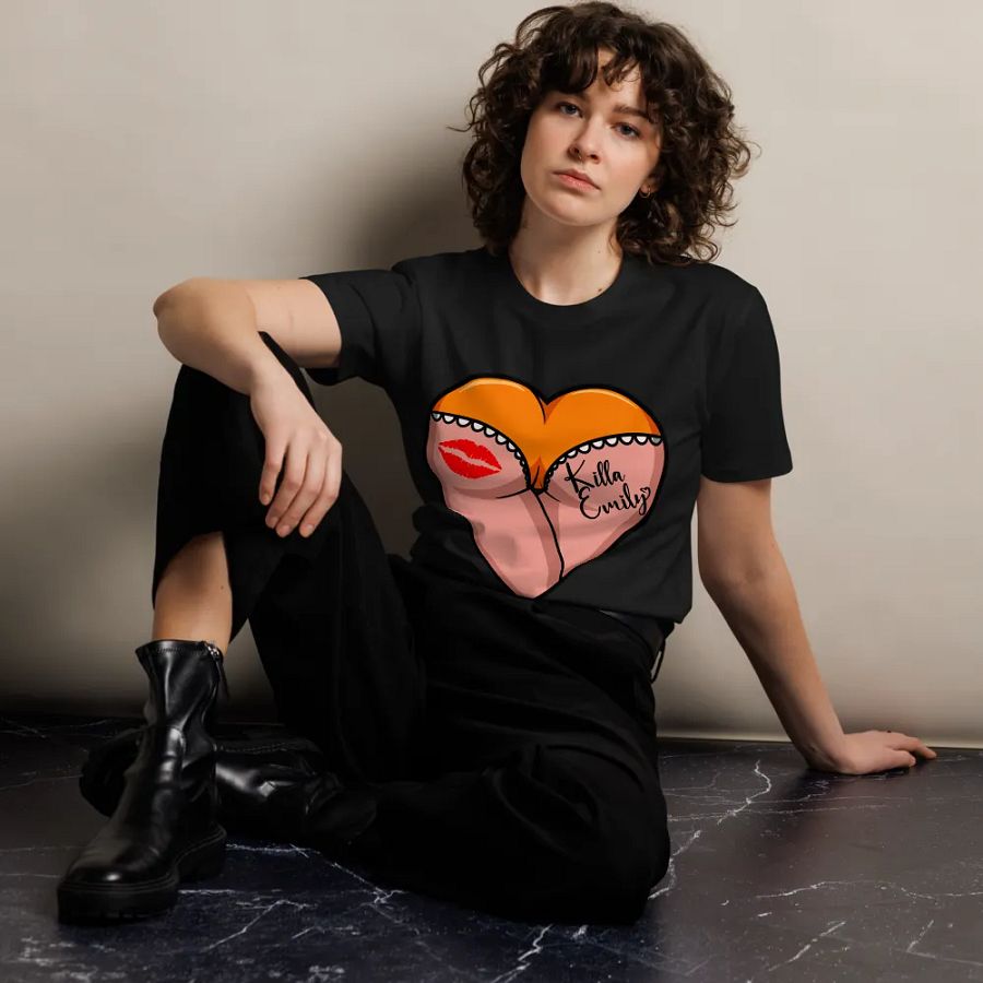 ORANGE HEART BUTT UNISEX TEE product image (10)