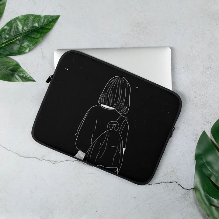 Chic Carry : The Perfect Blend of Style and Function
