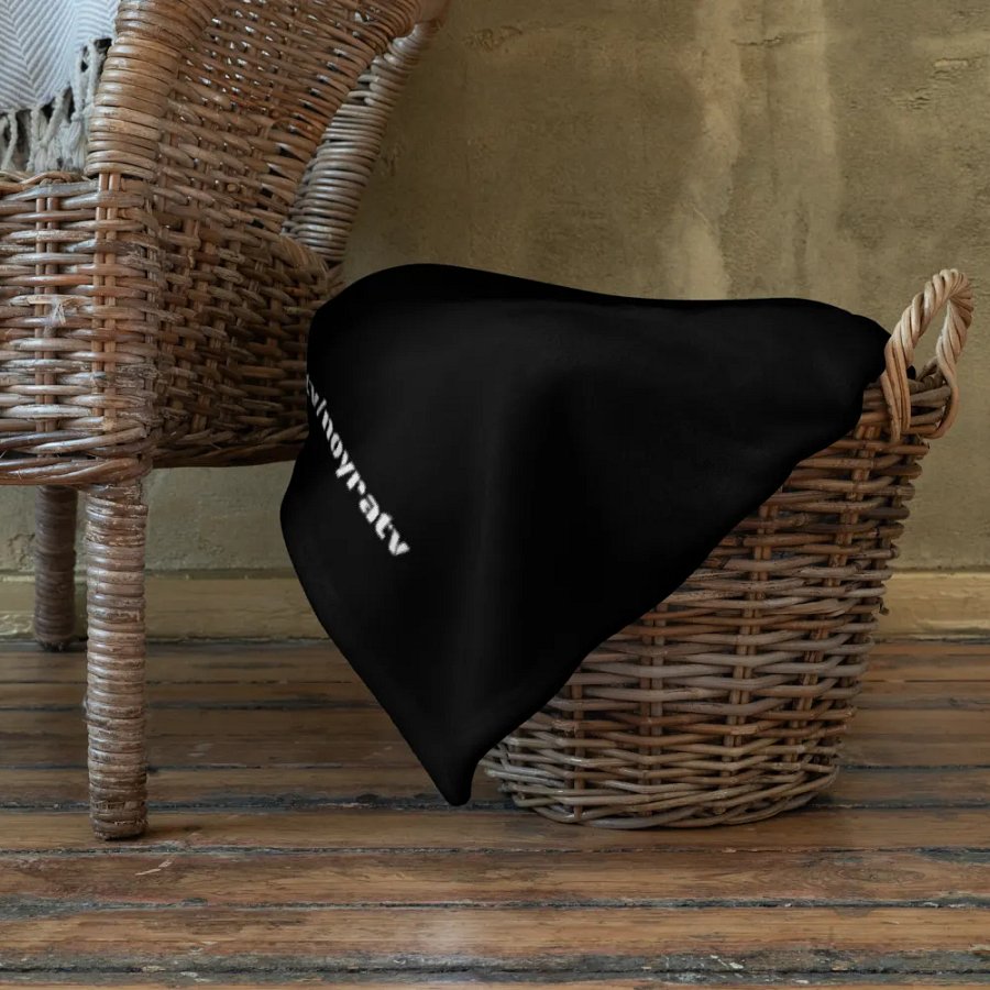The Amadeus Cuddle Blanket product image (11)
