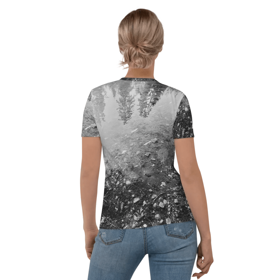 Take a mental break and recharge your batteries. Women's T-shirt product image (1)