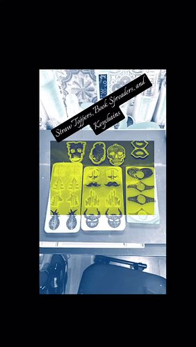 Working on some giveaway stuff. #resin #sidehustleformoms #glow #gifts #thermochromic #sparkle #custom #craft #strawtoppers #...