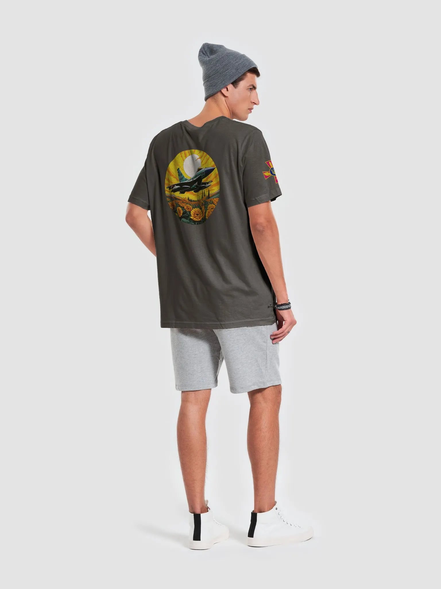 F16 4UA Insignia (print on back) product image (7)