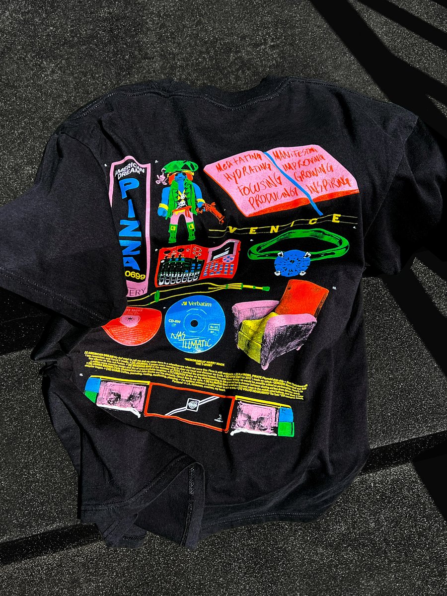 The T-Shirt | Memorabilia product image (4)
