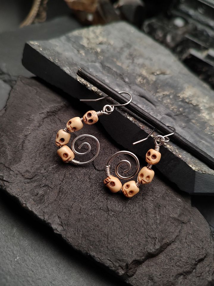 Earrings Bone Vault - Spiral Skulls Mini product image (1)