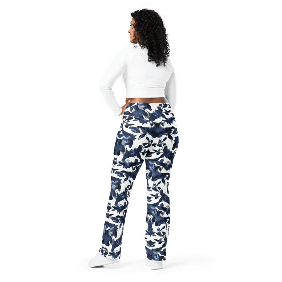 Wild Waves | Flare Leggings product image (4)