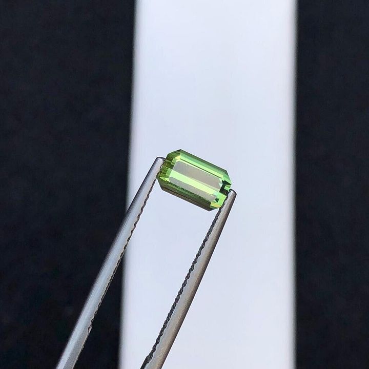 EMERALD CUT GREEN TOURMALINE GEMSTONE FOR WIRE WRAPPING STONE FOR GIFT, 1 CRT product image (1)