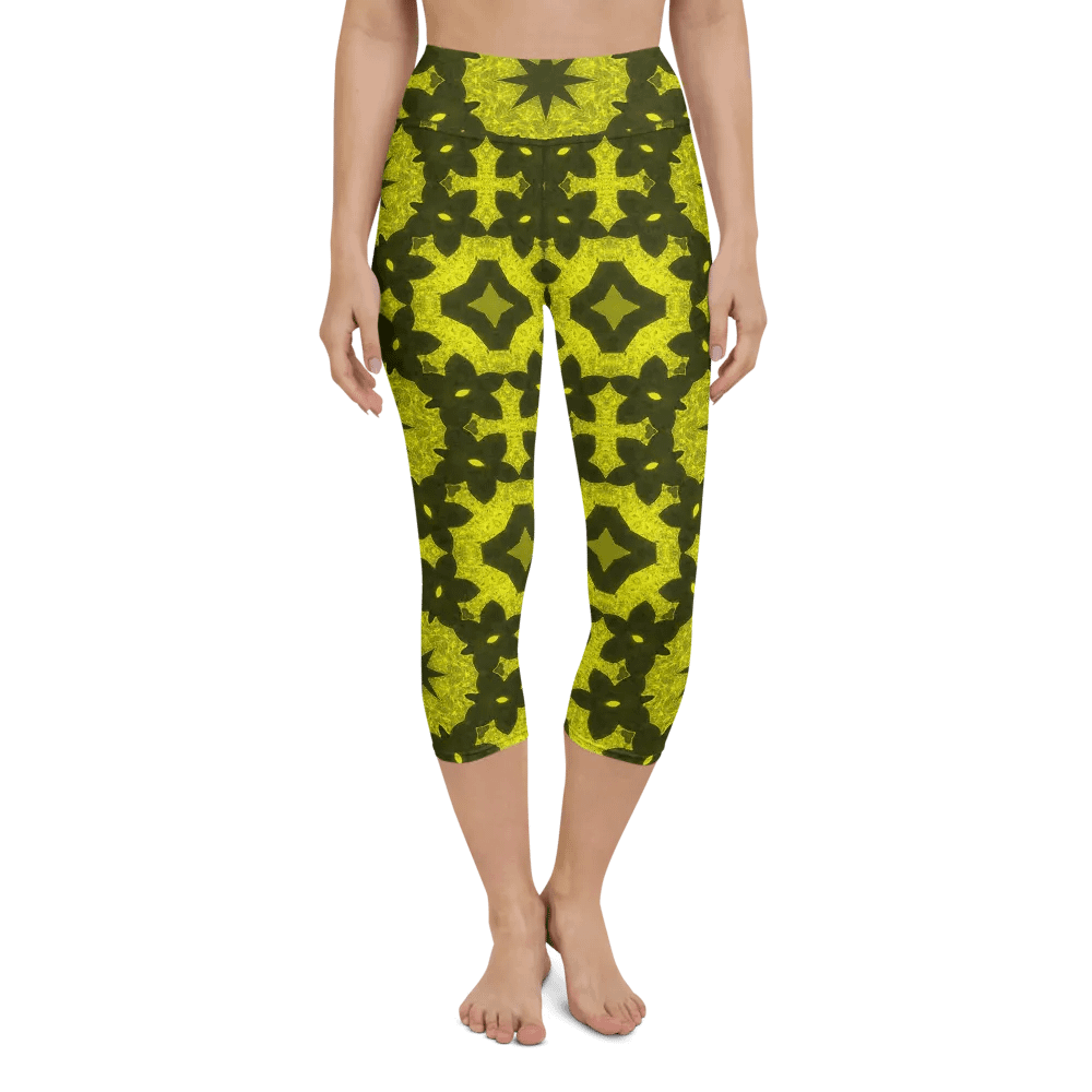 Mandala Octagon Capri Leggings product image (10)