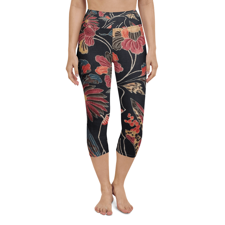 Red Flowers Capri Leggings product image (4)