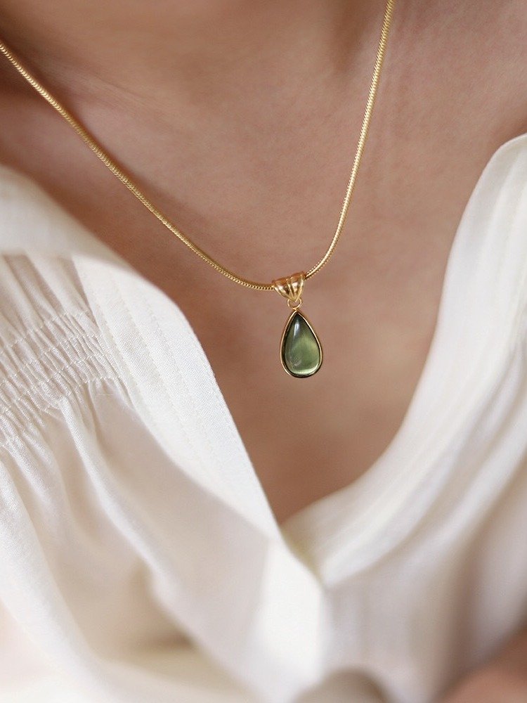 Water Drop Necklace | 18K Gold Plated. product image (2)