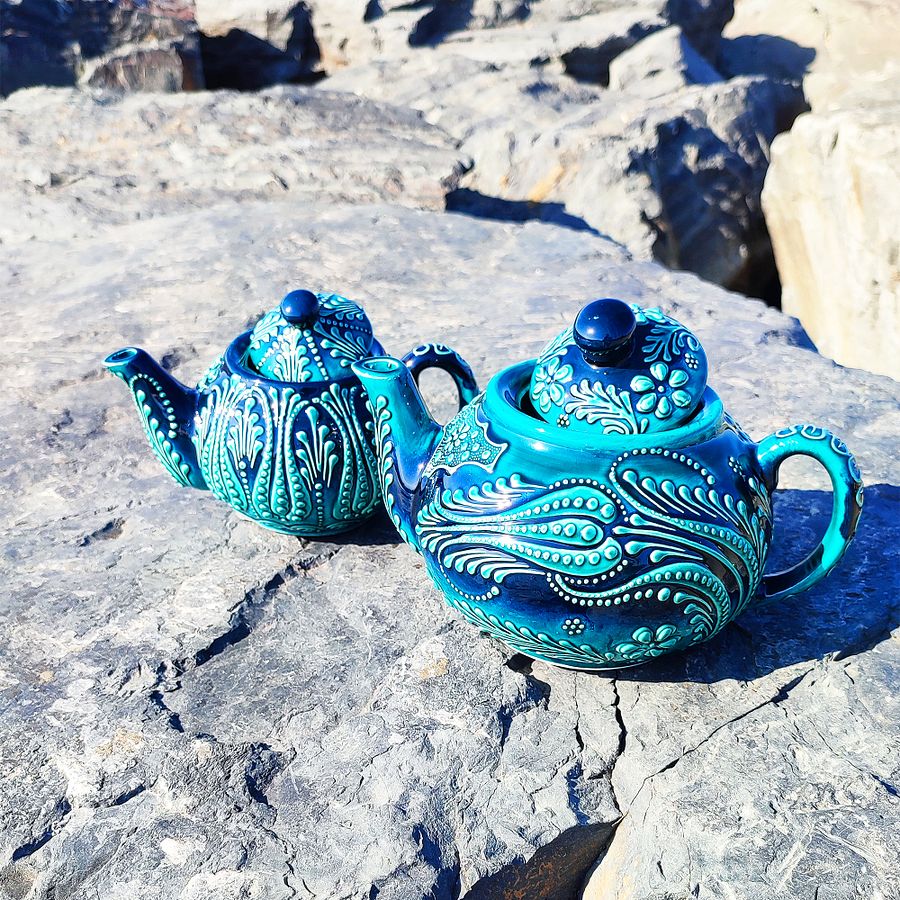 Handcrafted Ceramic Turquoise Teapot – Unique Artisanal Pottery for Tea Lovers product image (4)