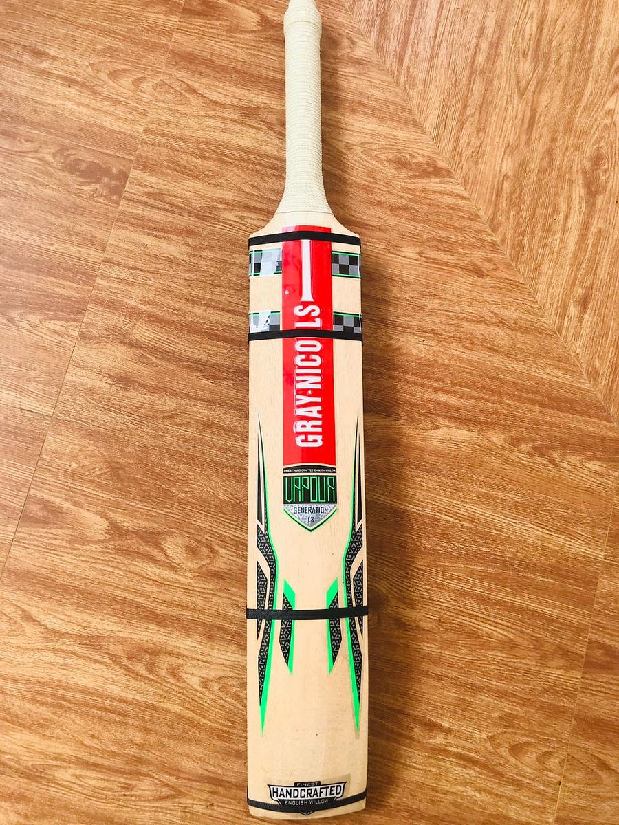 Epic Thunderbolt: Sri Lankan Masterpiece - Hard Tennis Ball Cricket Bat (MRI) product image (9)