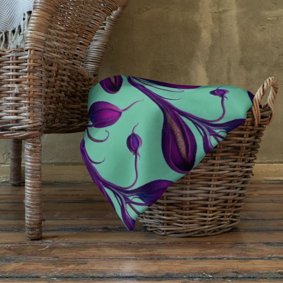 Purple Carniverous Plant Fluffy Blanket Throw product image (12)