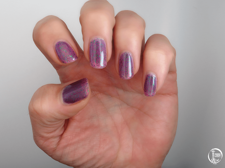 COUCH FKR - Dark Plum to Pink Thermal Green Flake Nail Polish product image (8)
