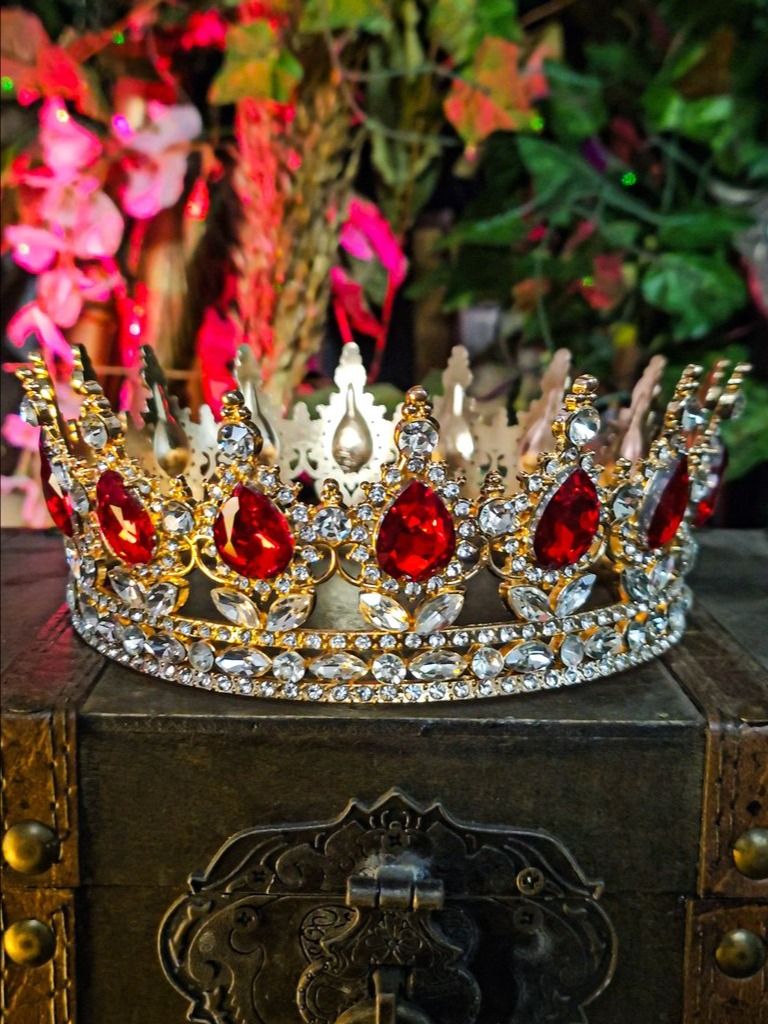 The Armored Kingdom Ruby Red Queens Crown (Gold) product image (4)
