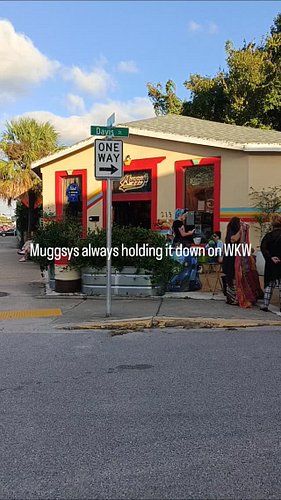 @muggsysbar loves #westkingwednesday !!!!