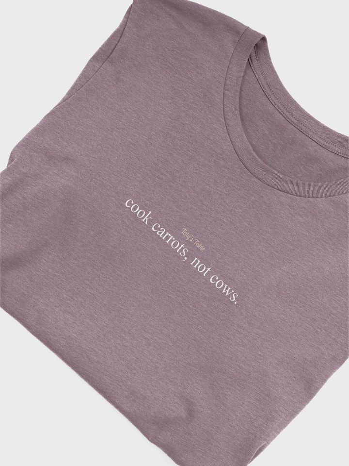 Carrots Not Cows Minimalist Tee product image (41)