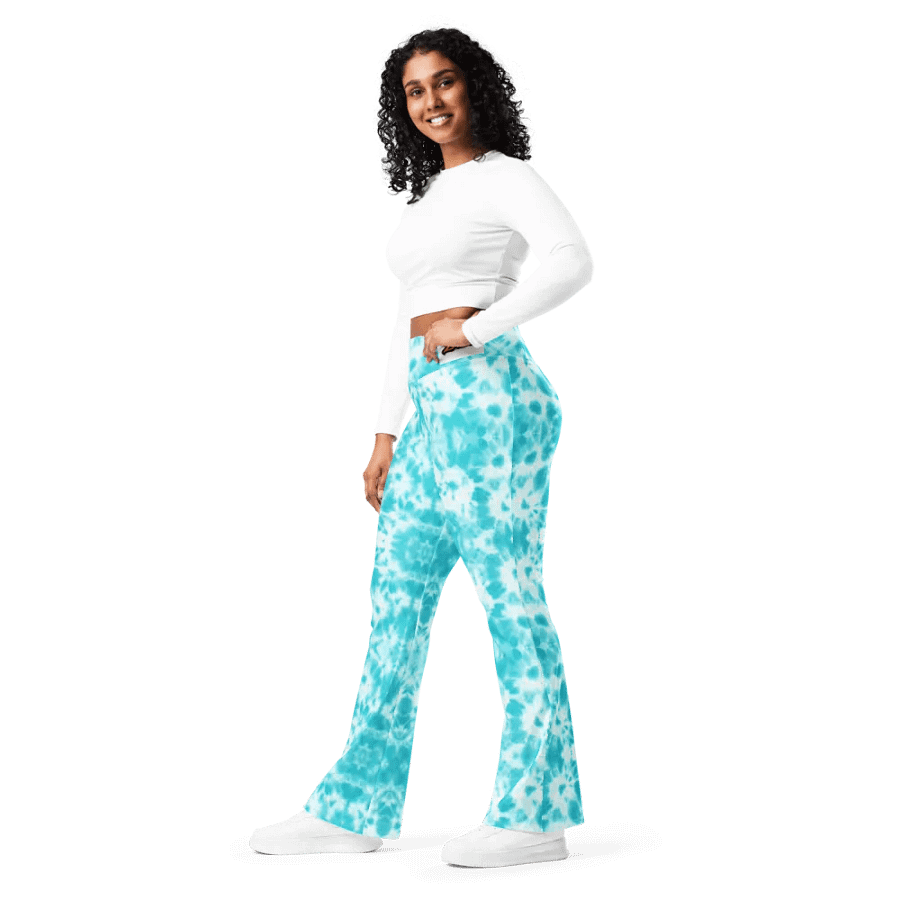 Sky Dream Flare Leggings product image (3)
