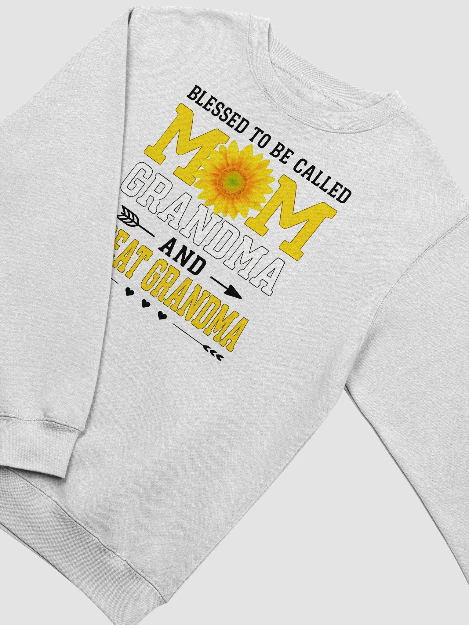 Mom Grandma Great Grandma – Cozy Generations Sweatshirt product image (2)