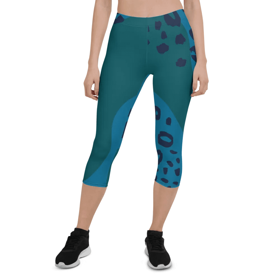 Wilderness Camo Capri Leggings product image (1)