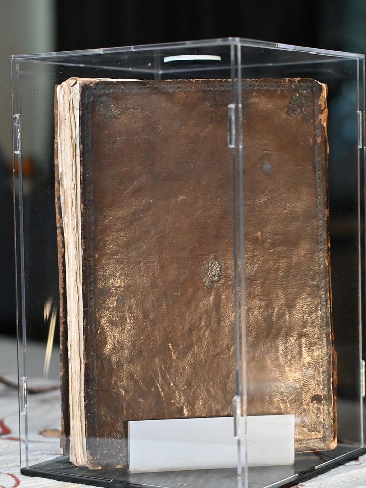 نسخة مبكرة من كتاب الحلبي الصغير 1256 هجري/ 1840 ميلادي + هدية product image (1)