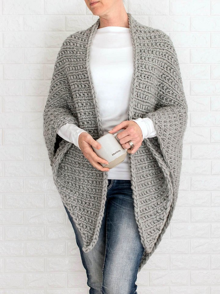Chunky Knit Triangle Shawl Knitting Pattern PDF - Warm Hug product image (2)