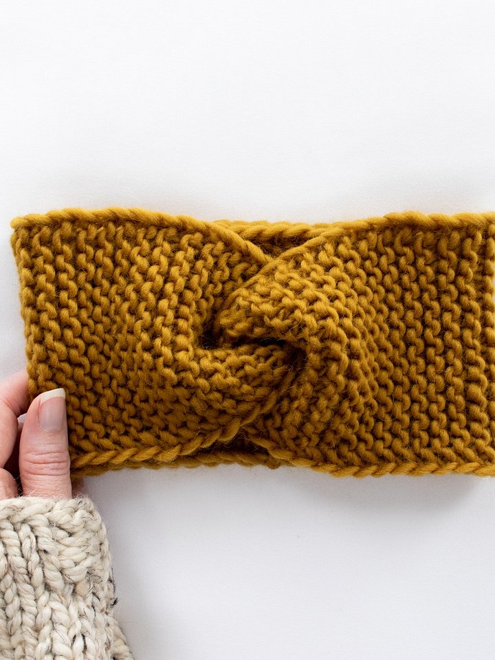 Garter Stitch Twist Headband Pattern - Sunday Morning product image (1)