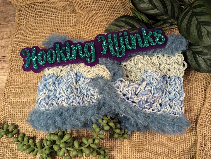 Meadow Ear Warmer - Light Blue Striped Fur product image (2)